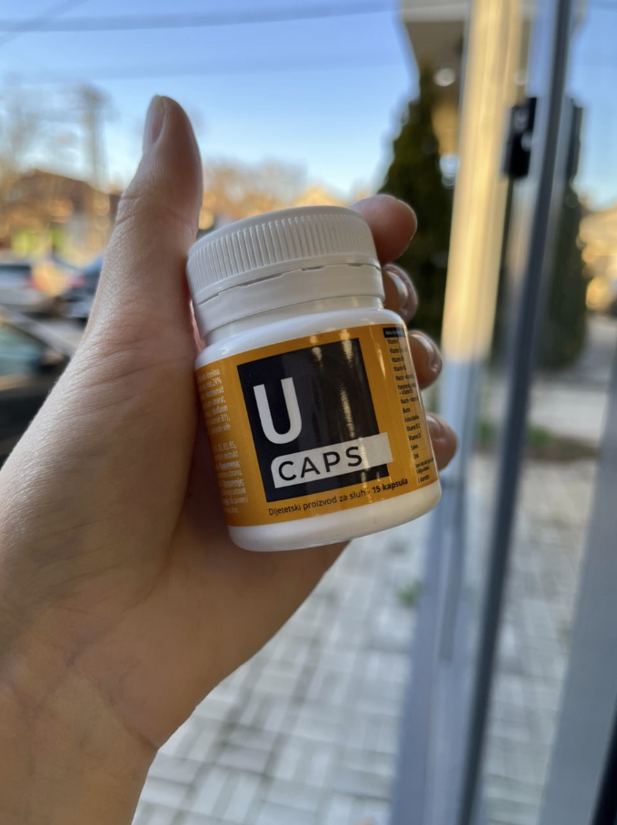 Jovana sa U Caps